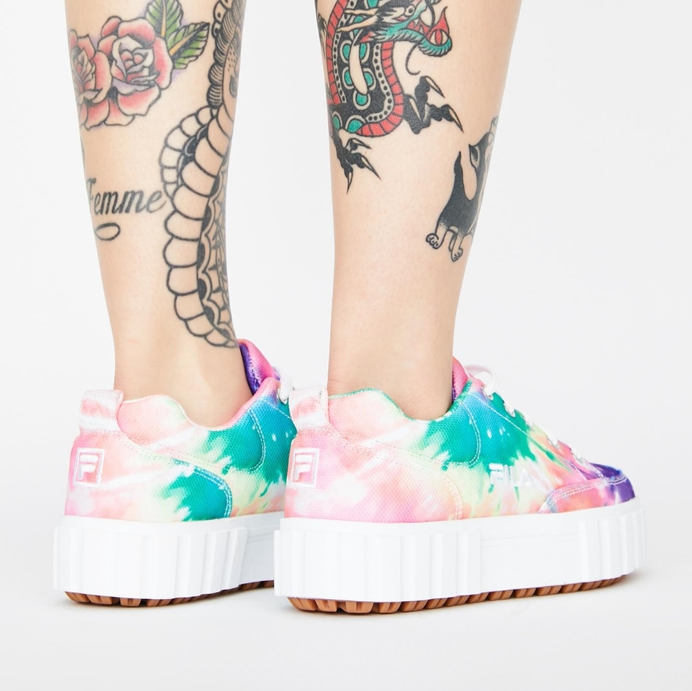👣FILA Tie Dye 💞Sandblast Low Platform Sneakers💋 - Picture 4 of 9